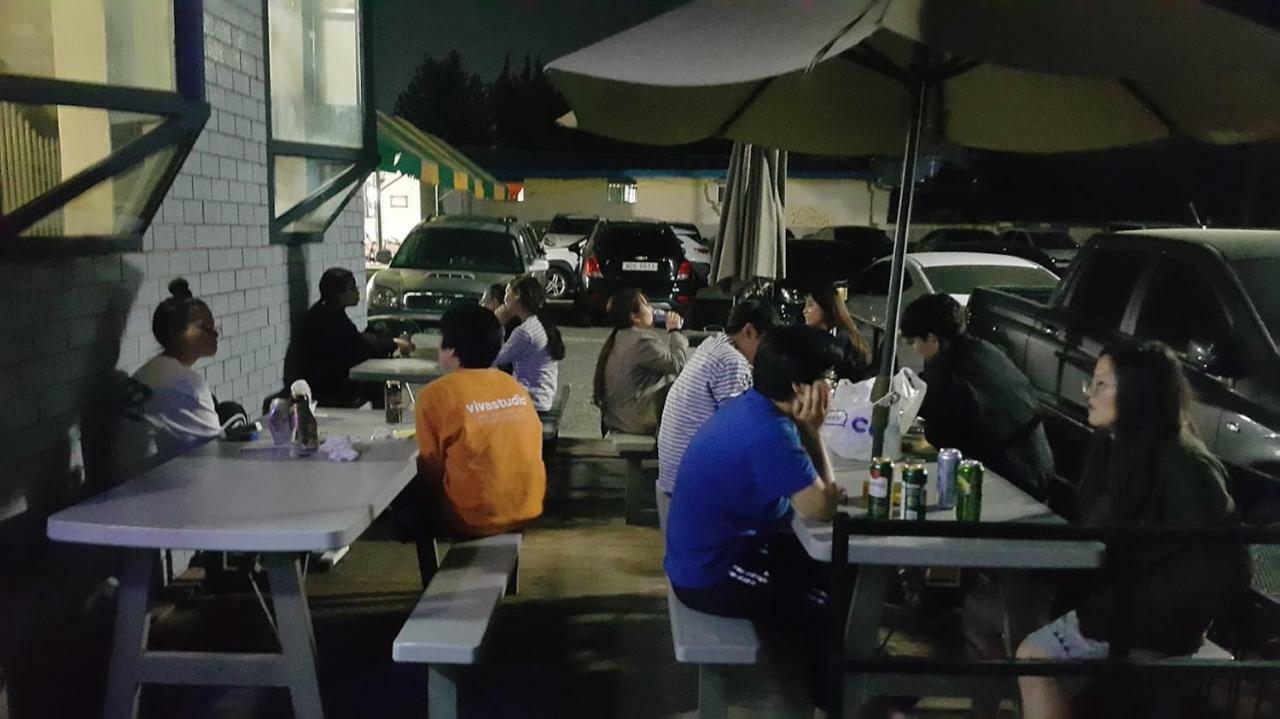 Goodstay Backpackers Gyeongju Guesthouse Exterior photo